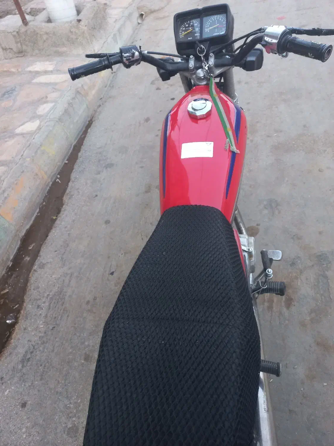 موتور|موتورسیکلت|موچش, |دیوار