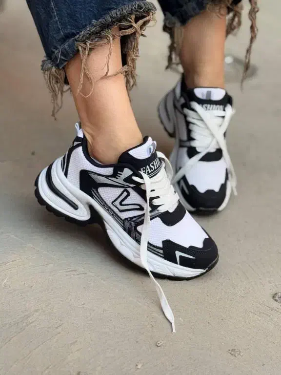 کتونی ۵۵۰ رد نکن یک بار نگاه کن|کیف، کفش، کمربند|اسفراین, |دیوار