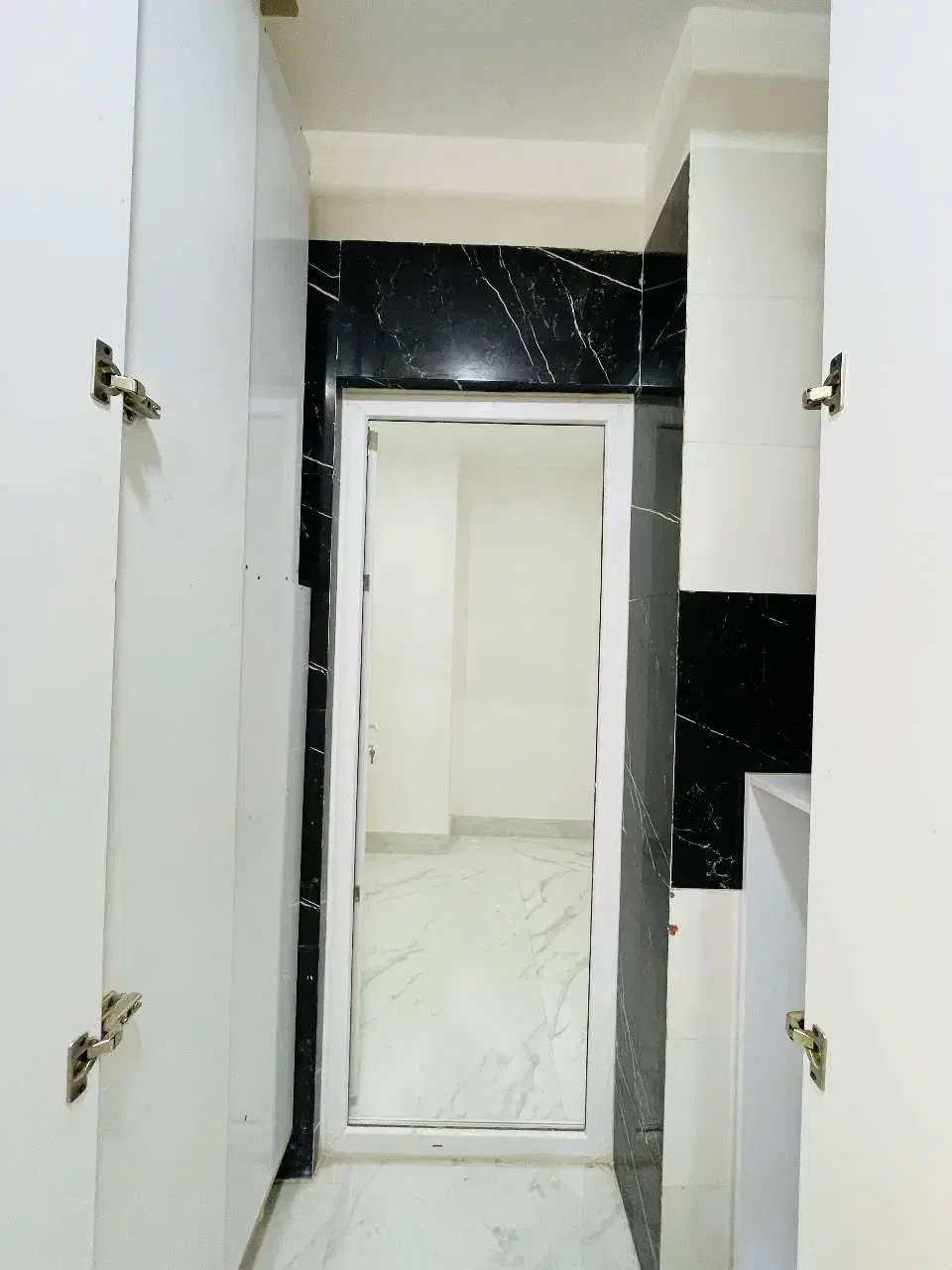 آپارتمان لوکس در بلوار شهید ریگی، فرصت استثنایی|فروش آپارتمان|چابهار, |دیوار