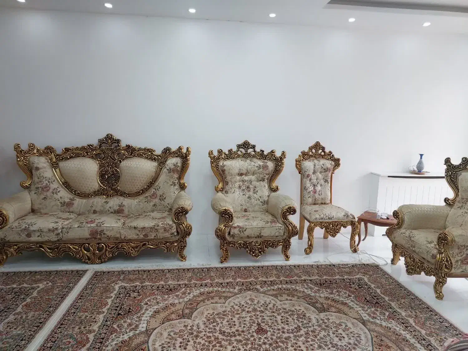 مبل سلطنتی|مبلمان خانگی و میز عسلی|علی‌آباد کتول, |دیوار