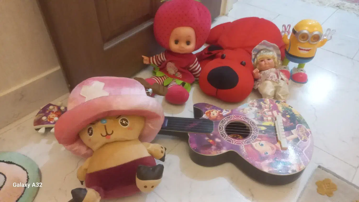 عروسک|اسباب‌‌بازی|سهند, |دیوار