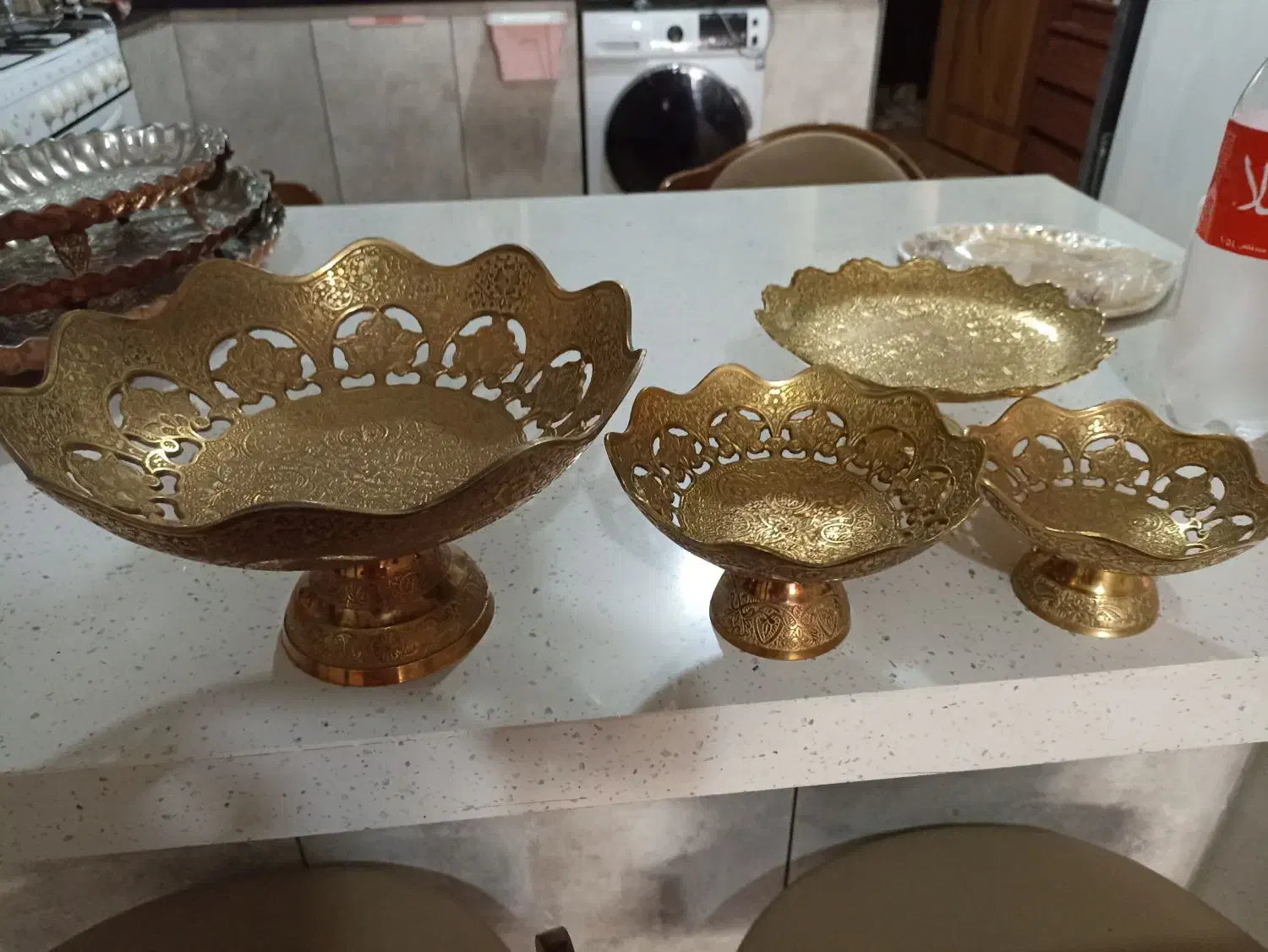 سری پذیرایی برنزهندی شیک وزیبا سنگین وزن|ظروف سرو و پذیرایی|پیر بکران, |دیوار