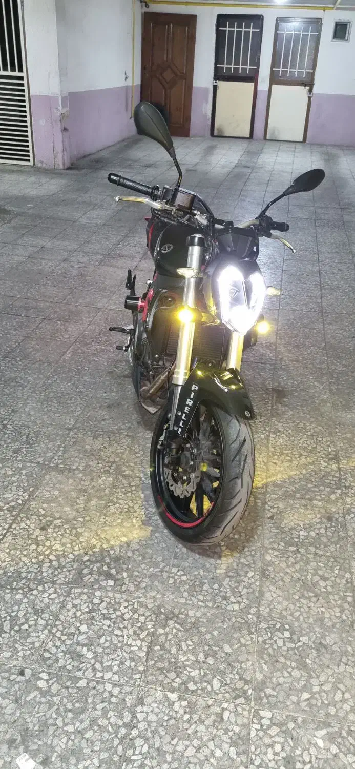 بنلی ۳۰۰|موتورسیکلت|اندیشه, اندیشه فاز ۵|دیوار