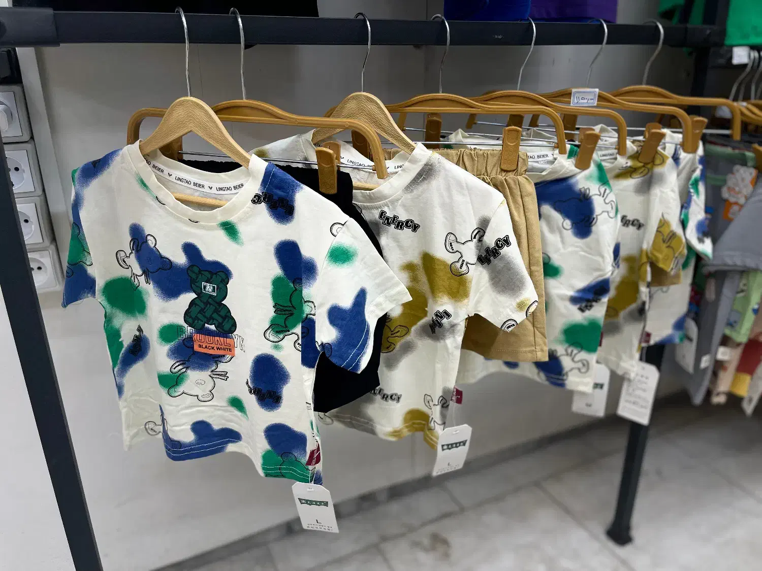 فروش فوری به قیمت فاکتور|کفش و لباس بچه|تنکابن, |دیوار