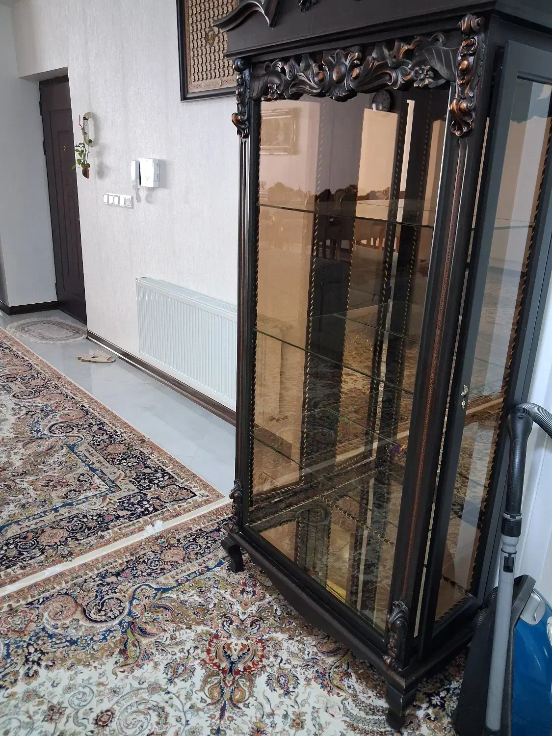 بوفه و ویترین|بوفه، ویترین، کنسول|اندیشه, اندیشه فاز ۱|دیوار