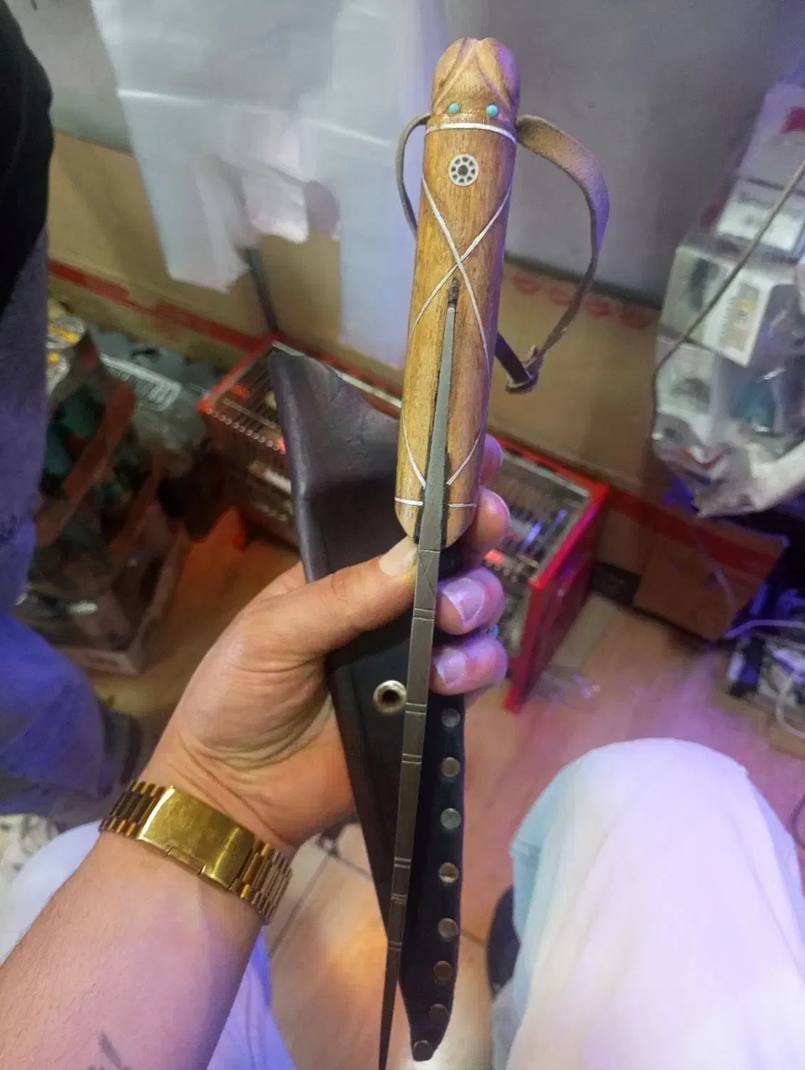 کارد|کلکسیون اشیاء عتیقه|شیراز, شهرک استقلال|دیوار