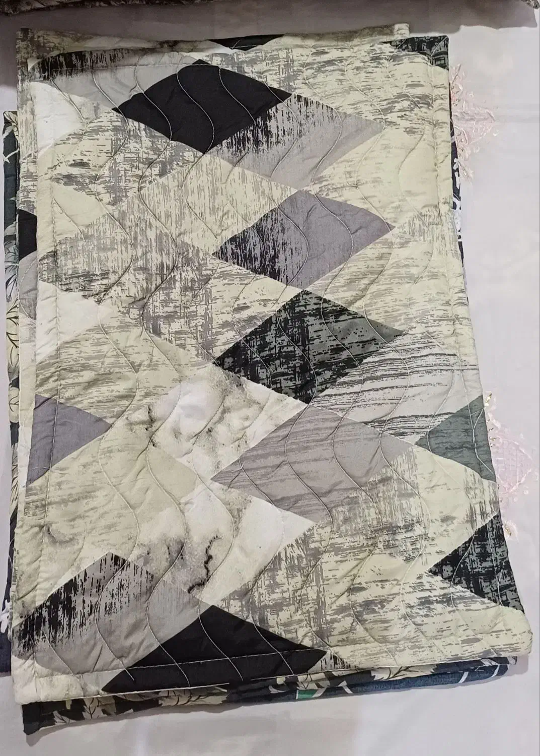 روبالشی|رختخواب، بالش، پتو|اردبیل, |دیوار