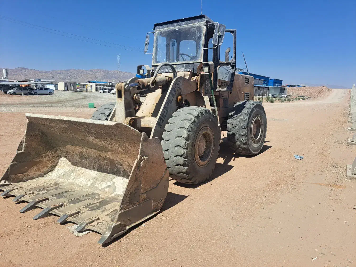 لودر ۵۳۰.آدو|خودرو سنگین|بهاباد, |دیوار