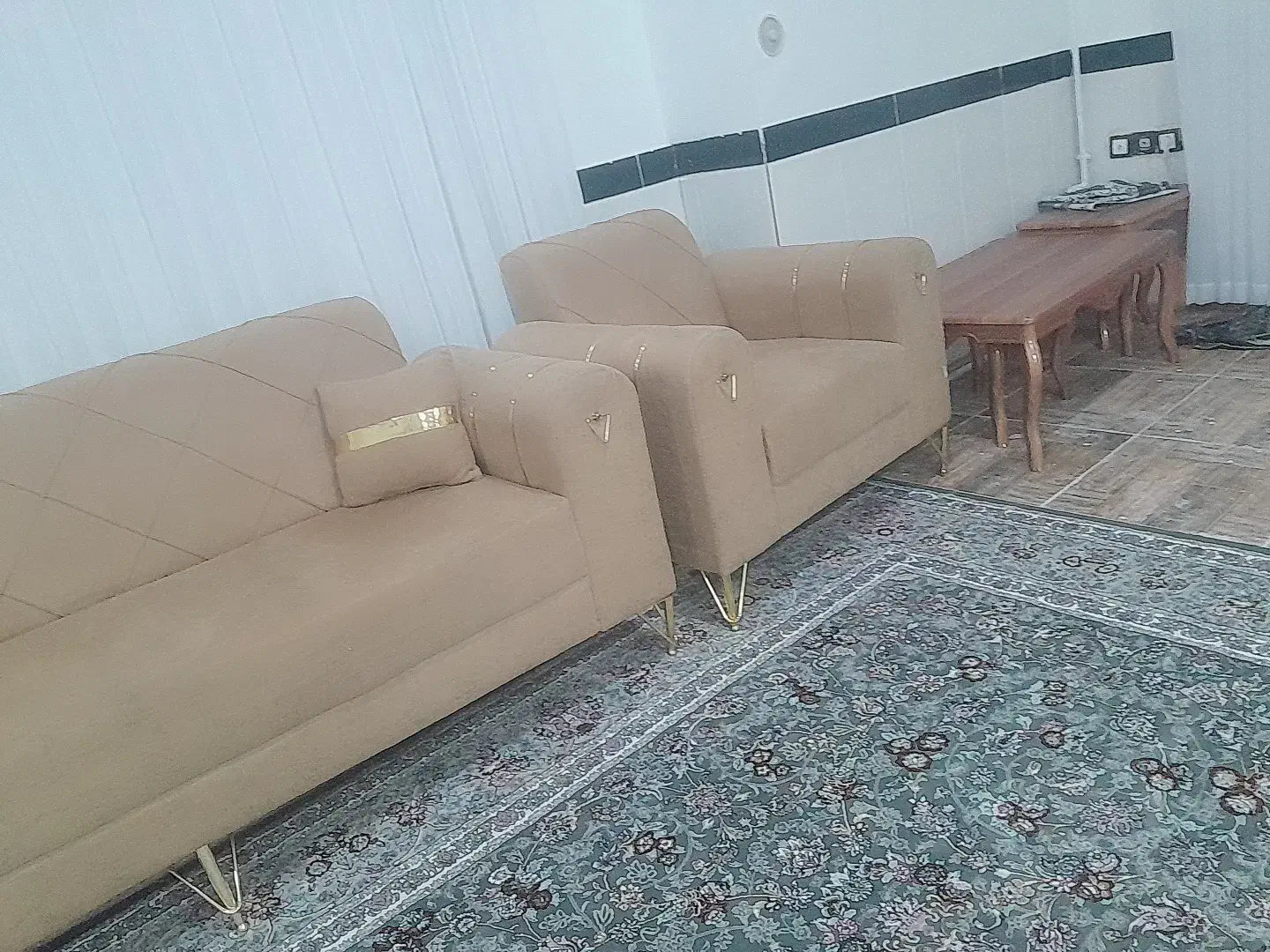 مبل‌وجلو‌مبلی|مبلمان خانگی و میز عسلی|مریوان, |دیوار