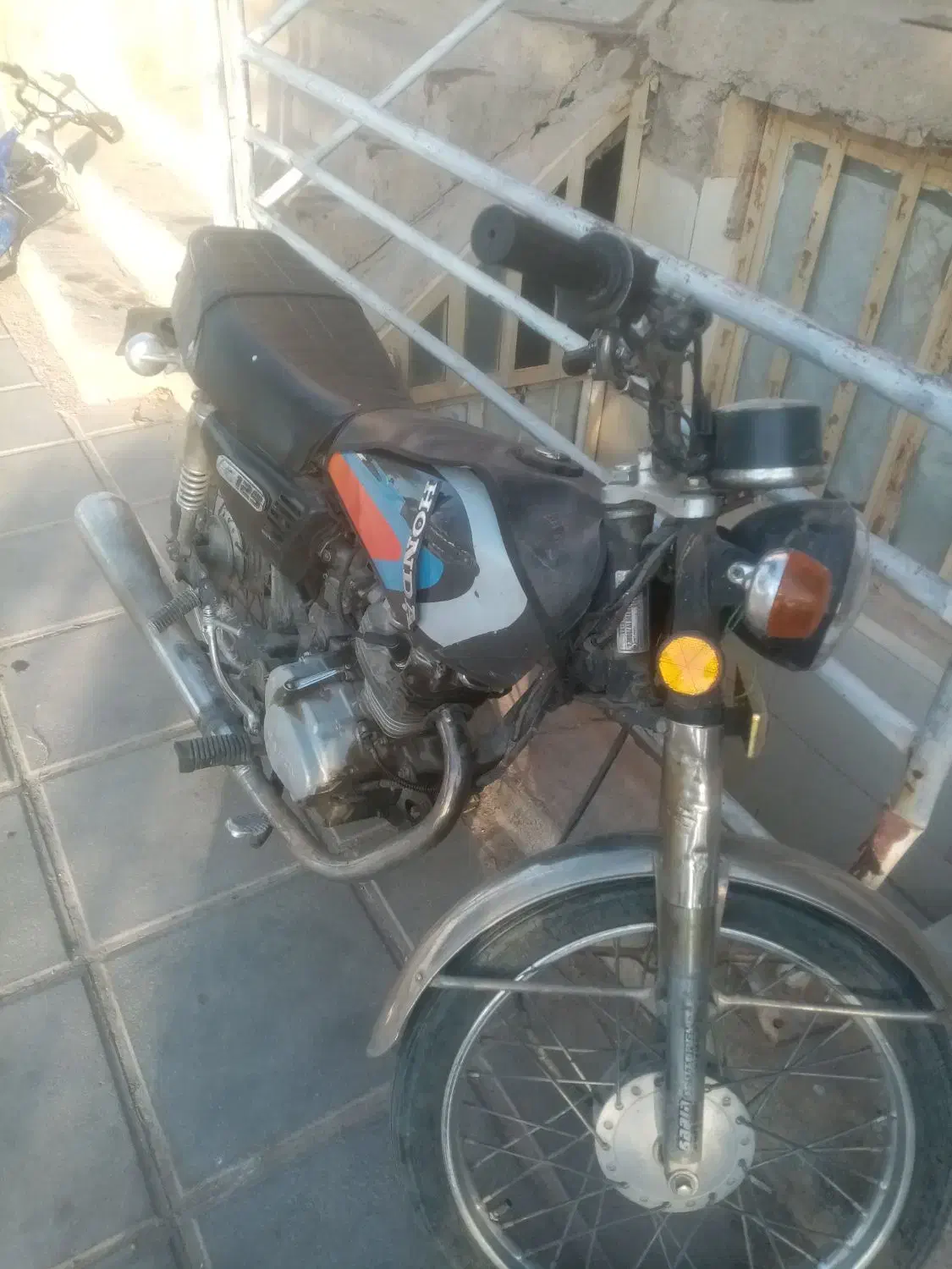 موتور هوندا 91|موتورسیکلت|زارچ, |دیوار