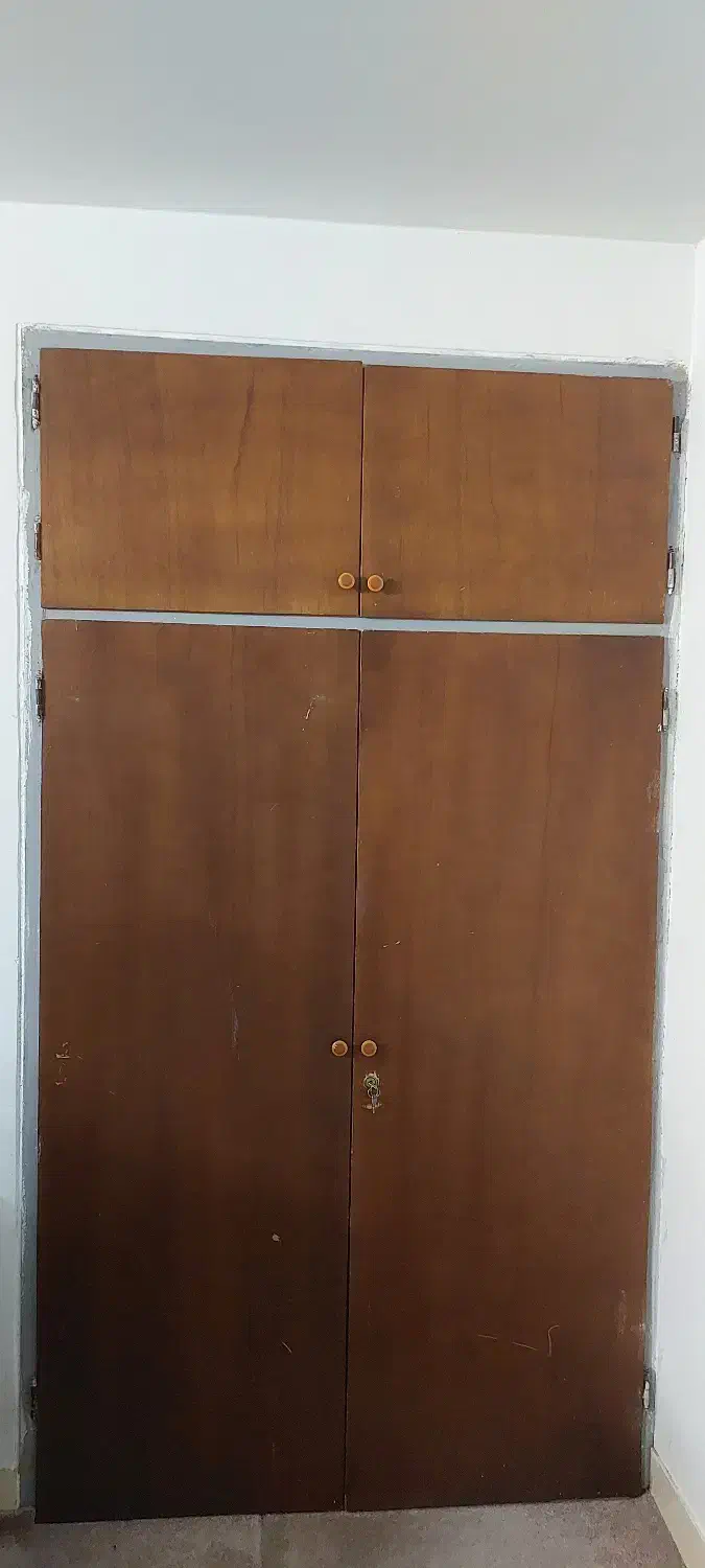 ۲ عدد درب کمد دیواری همراه فرم یا چهارچوب اهنی|جاکفشی، کمد، دراور|ملایر, |دیوار