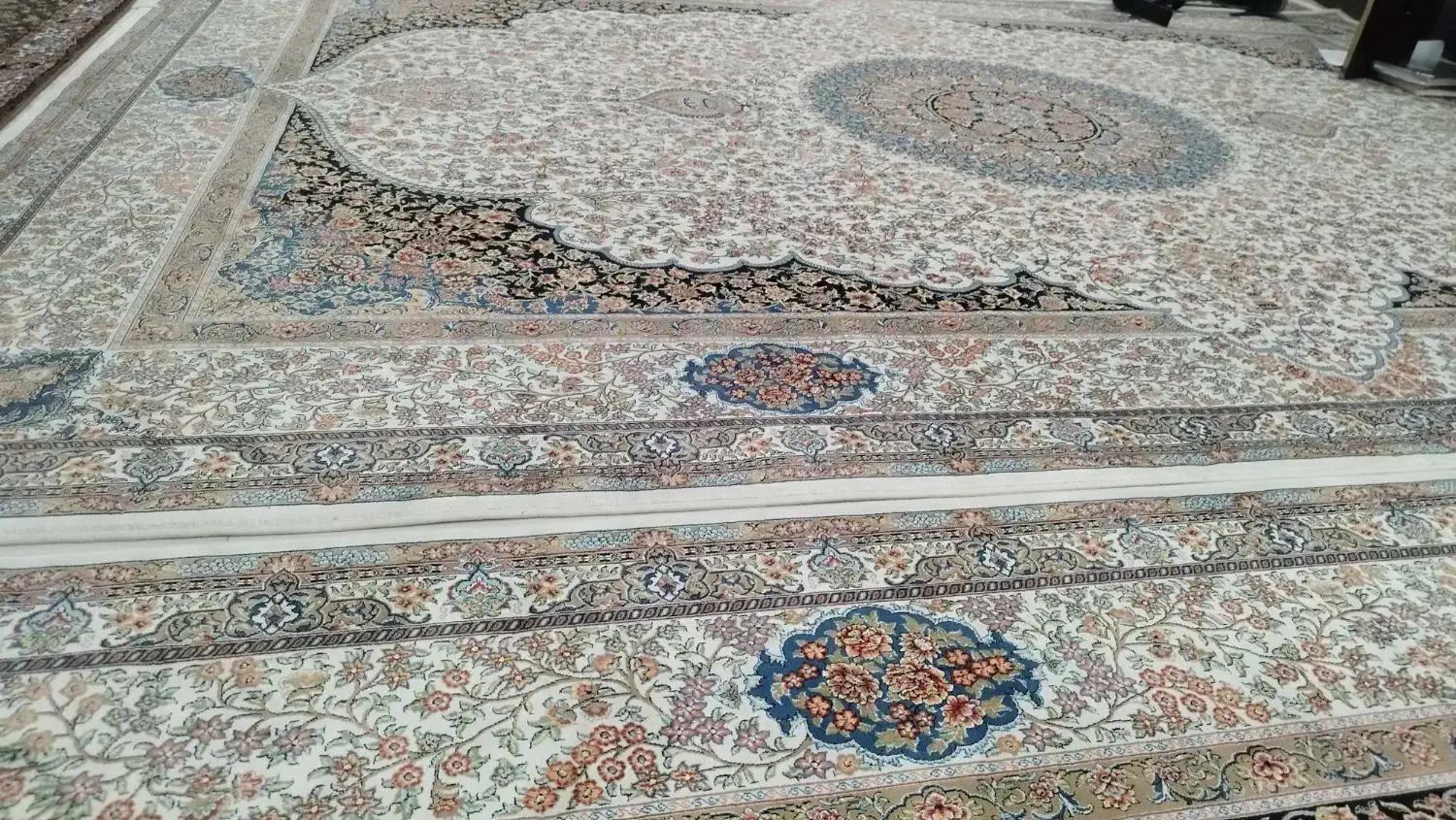 فرش ۹ متری بسیار زیبا|فرش|سنندج, |دیوار