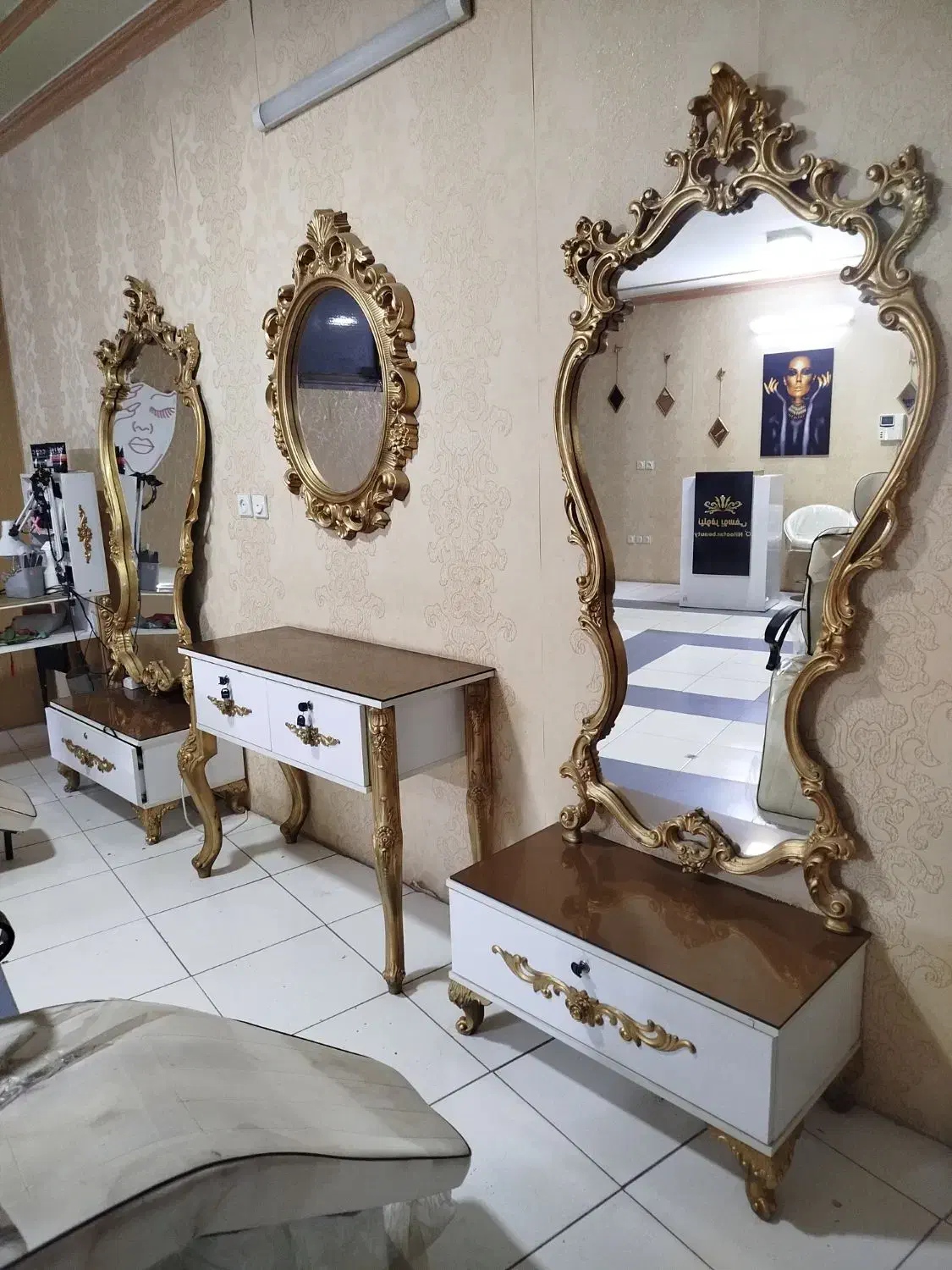 فروش تکی و کامل لوازم آرایشگاه|آرایشگاه و سالنهای زیبایی|اصفهان, سنبلستان|دیوار