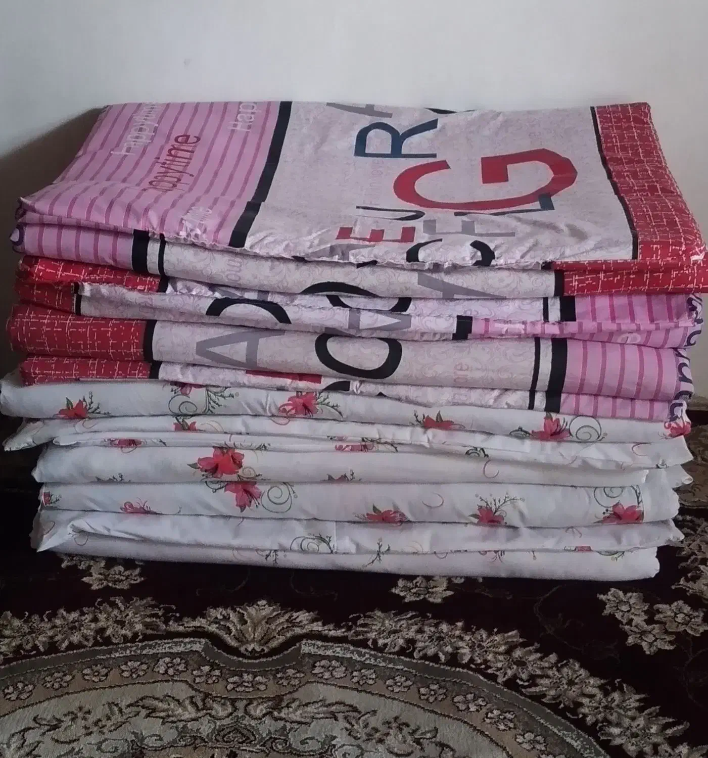 تشک سنتی وپشتی|رختخواب، بالش، پتو|املش, |دیوار