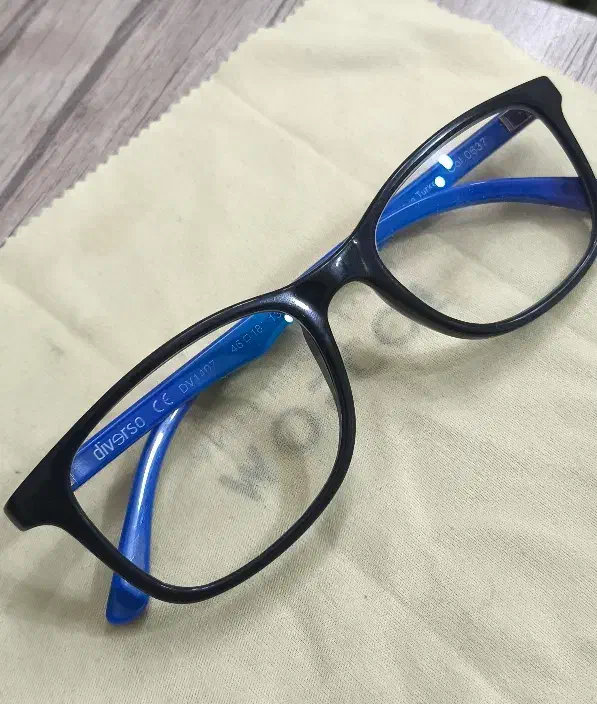 فرم عینک اصل طبی|زیورآلات و اکسسوری|فولادشهر, مسکن مهر فولادشهر|دیوار