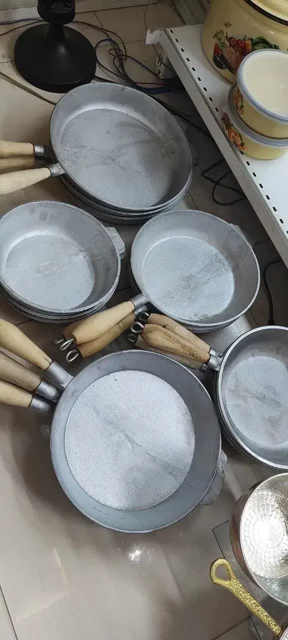 تابه چدنی اصل روسی|ظروف پخت‌وپز|بندرعباس, |دیوار