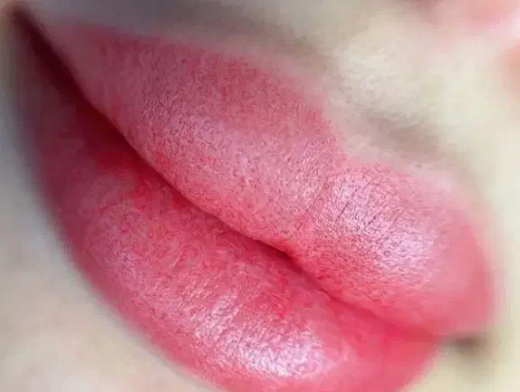 خدمات آرایش دائم، شیدینگ لب وخط چشم|خدمات آرایشگری و زیبایی|شیراز, عفیف‌آباد|دیوار