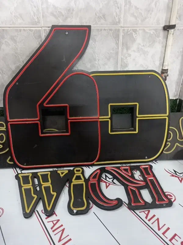 تابلو چلونیوم ساندویج دهه ۶۰|کافی‌شاپ و رستوران|اصفهان, ملک‌شهر|دیوار