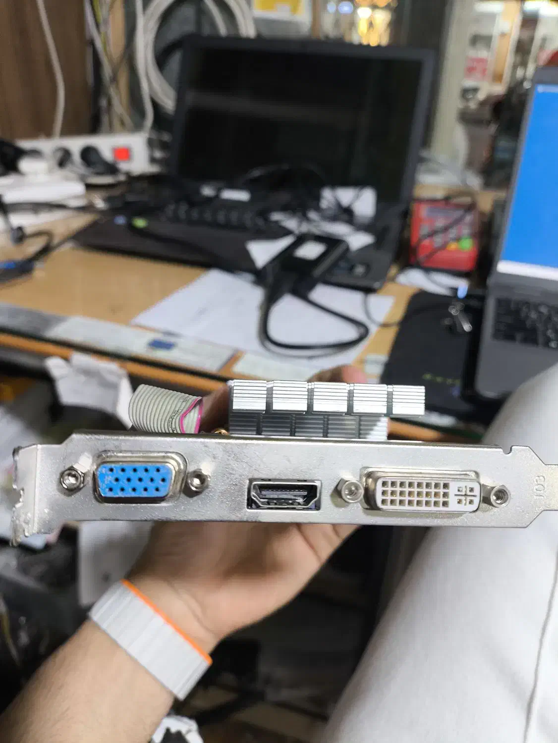 کارت گرافیک 2gb amd 5450 ddr3|قطعات و لوازم جانبی رایانه|برازجان, |دیوار