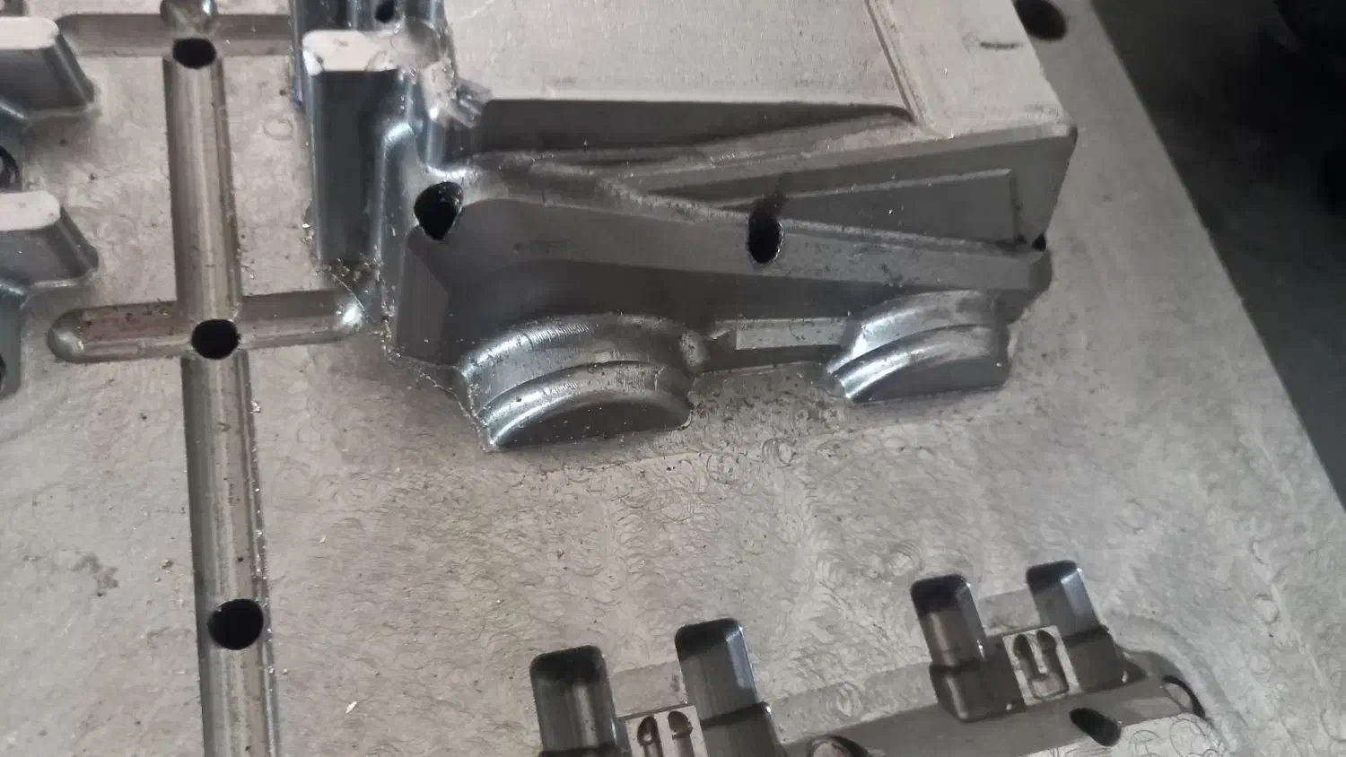 قالبسازی وخدمات cnc و وایر کات|خدمات پیشه و مهارت|مشهد, امیرآباد|دیوار