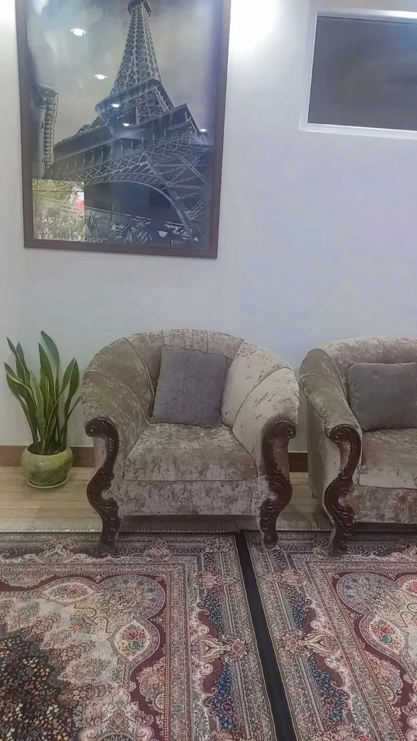 مبل ۷نفره سالم وتمیز|مبلمان خانگی و میز عسلی|آستانه اشرفیه, |دیوار