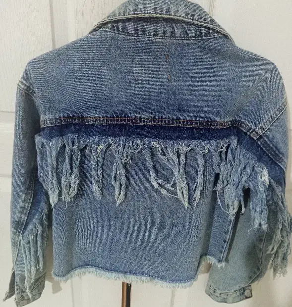 کت لی|لباس|کرج, ساسانی (قلمستان)|دیوار