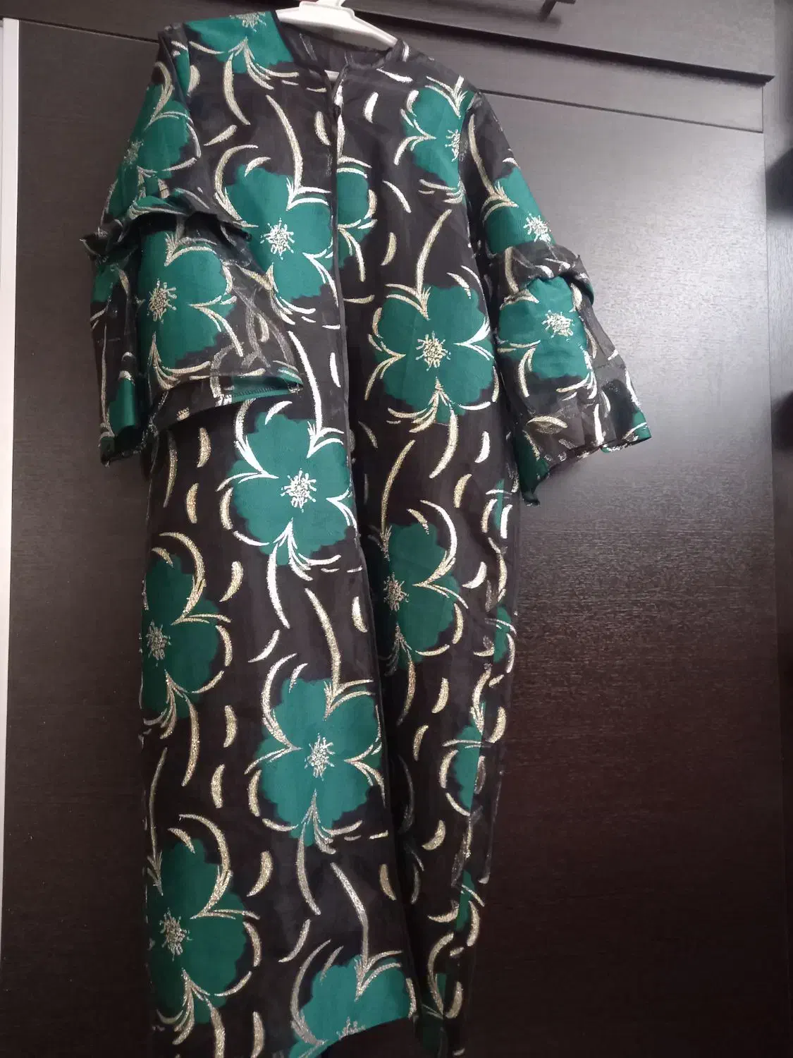 مانتو|لباس|اصفهان, گلزار|دیوار