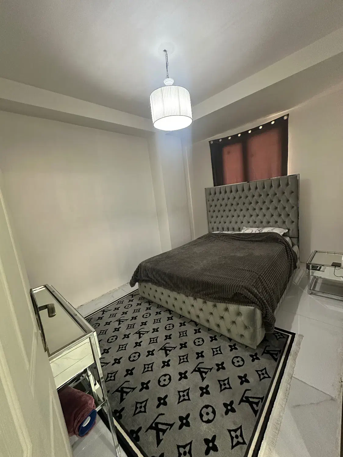 فرش در حد نو|فرش|اسلام‌شهر, شهرک قائمیه|دیوار