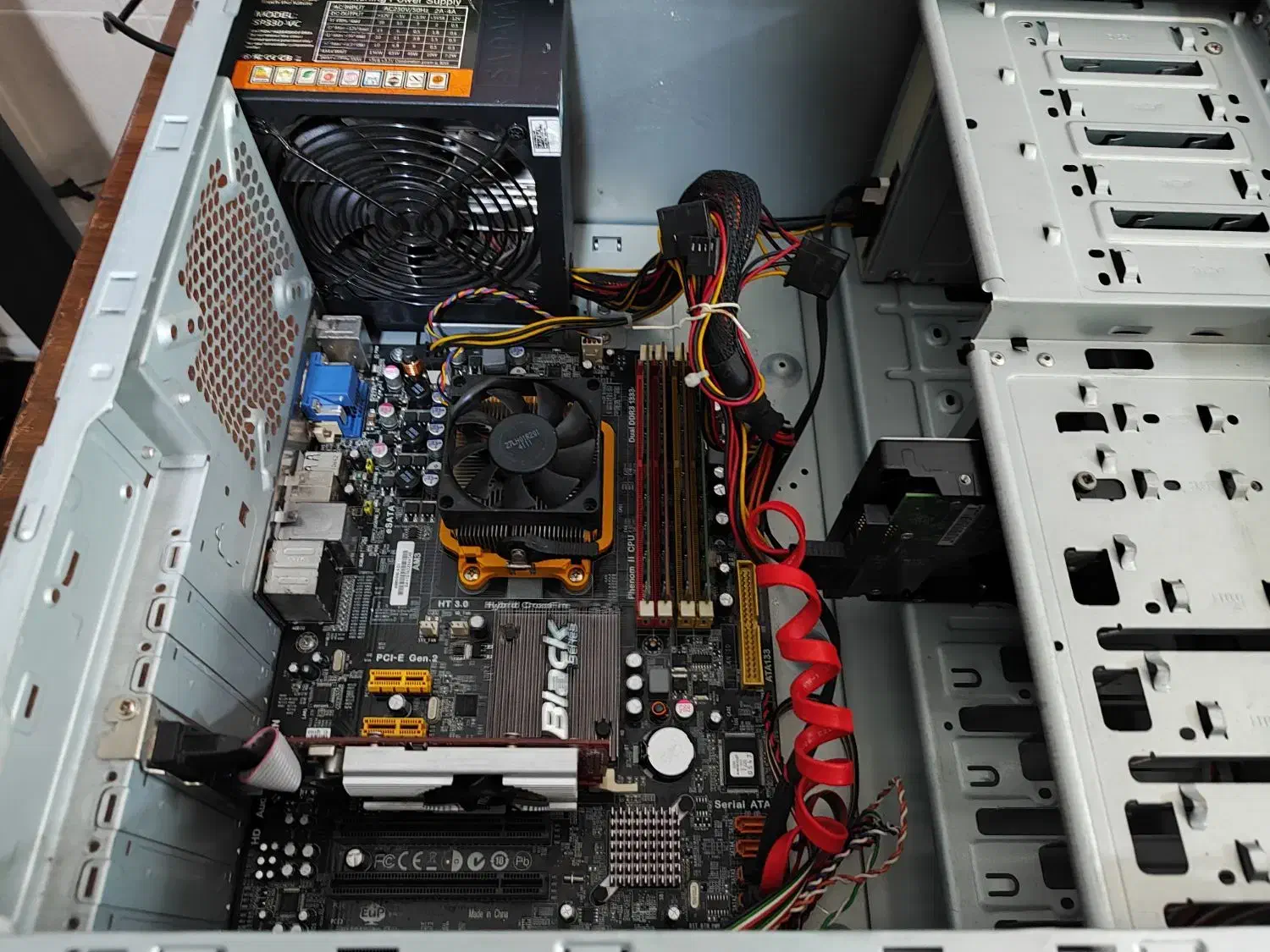 کیس گرین ۴هسته رم ۱۶ ddr3 هارد ۵۰۰ گرافیک ۲|رایانه رومیزی|چالوس, |دیوار