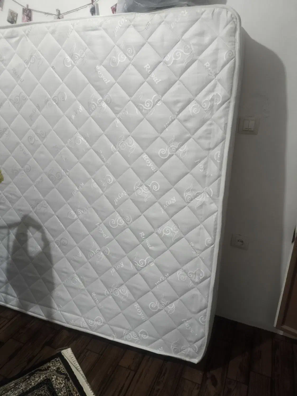 خوش خواب|تشک تختخواب|صدرا-فارس, فاز ۱|دیوار