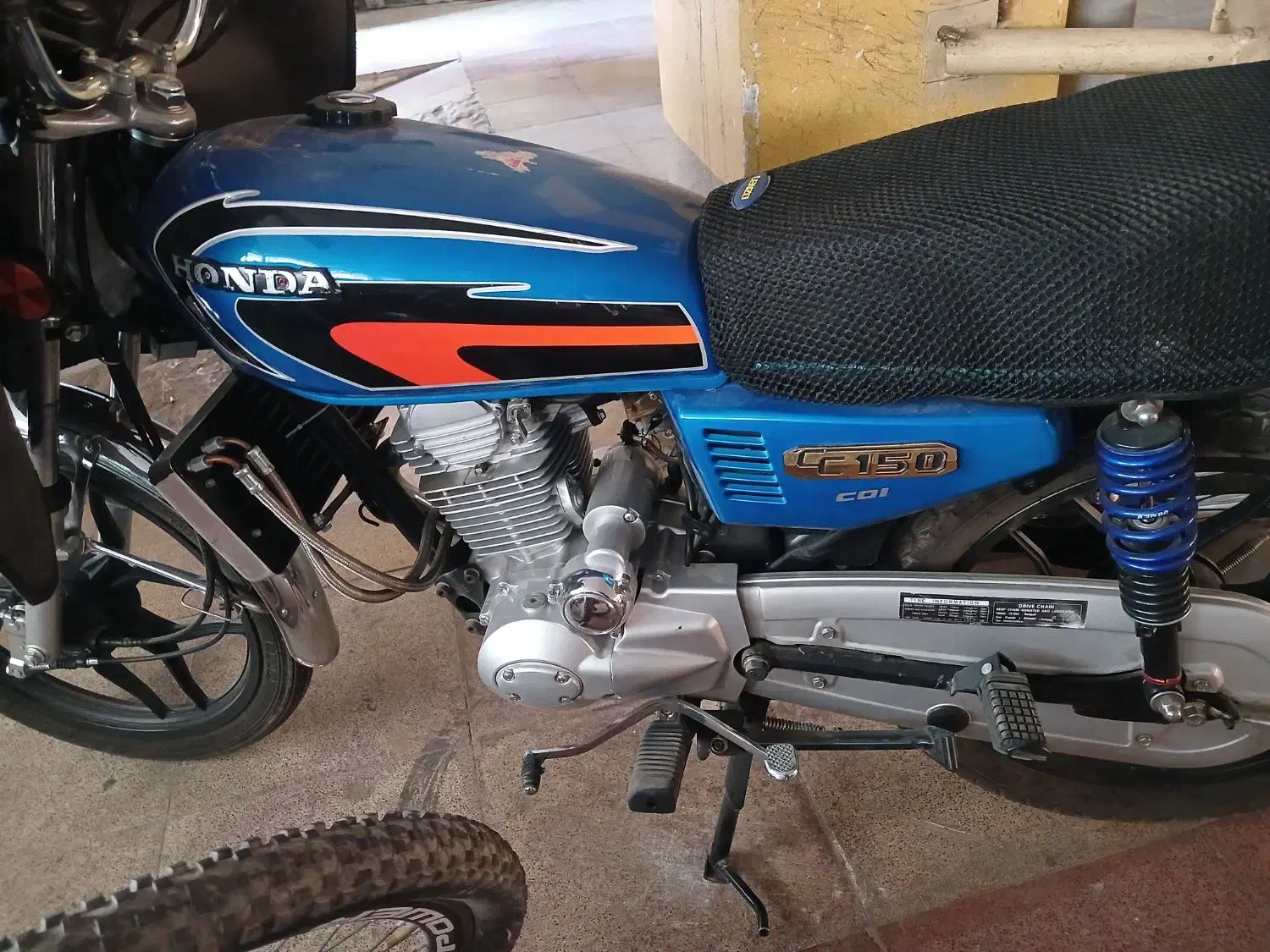 موتور سیکلت حسنا مدل۴۰۲ مدارک کامل|موتورسیکلت|میانه, |دیوار