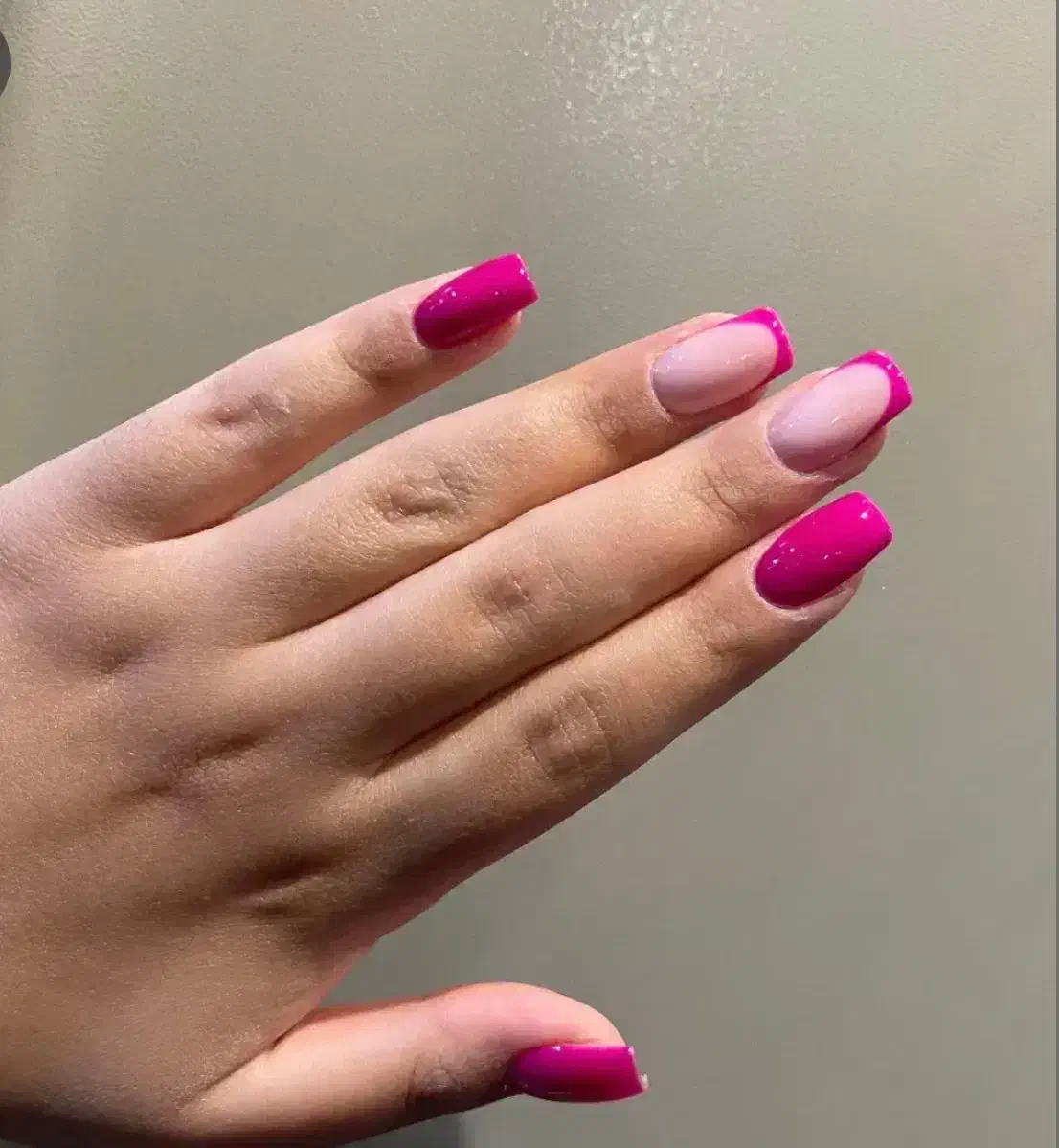 خدمات کاشت ناخن و اموزش تخصصی|خدمات آرایشگری و زیبایی|بوشهر, |دیوار