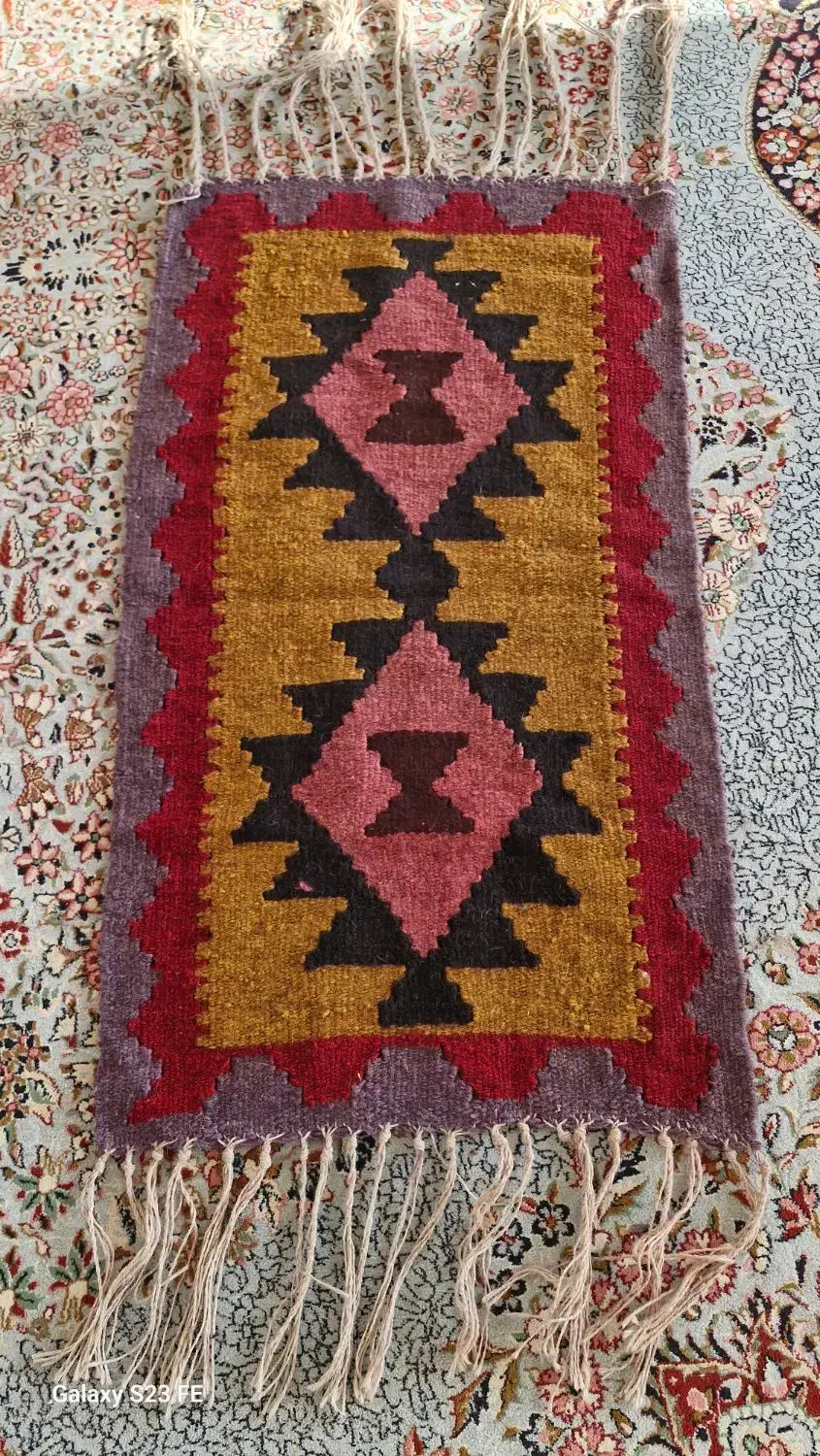 فرش دست بافت|فرش|نیشابور, فضل|دیوار