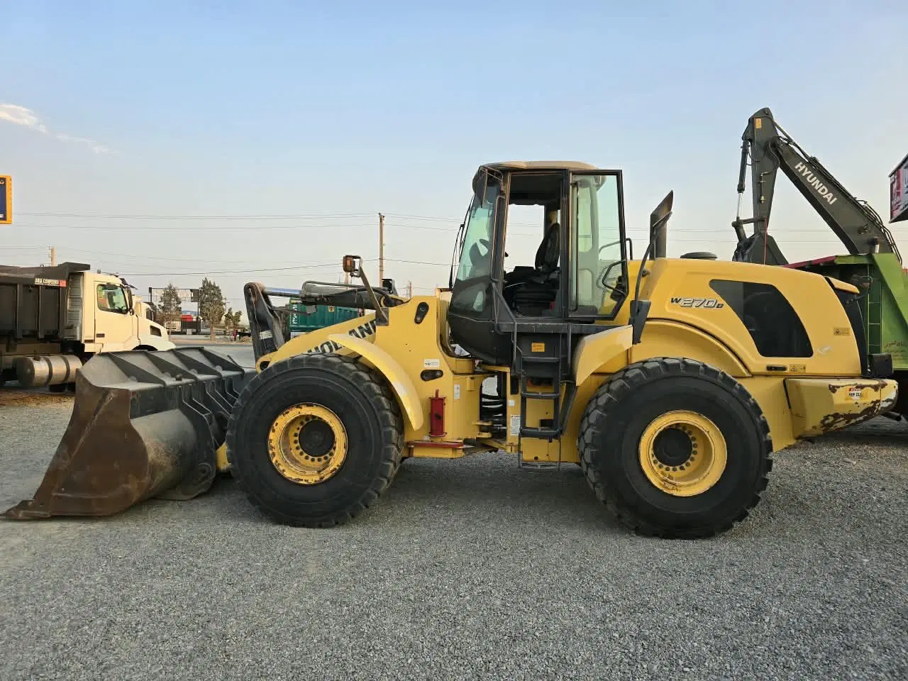 لودر نیو هولند New Holland مدل 270 B سال ۲۰۱۴|ماشینآلات صنعتی|تهران, دروس|دیوار