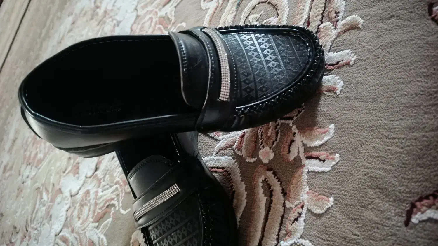 کفش زنانه|کیف، کفش، کمربند|سرپل ذهاب, |دیوار