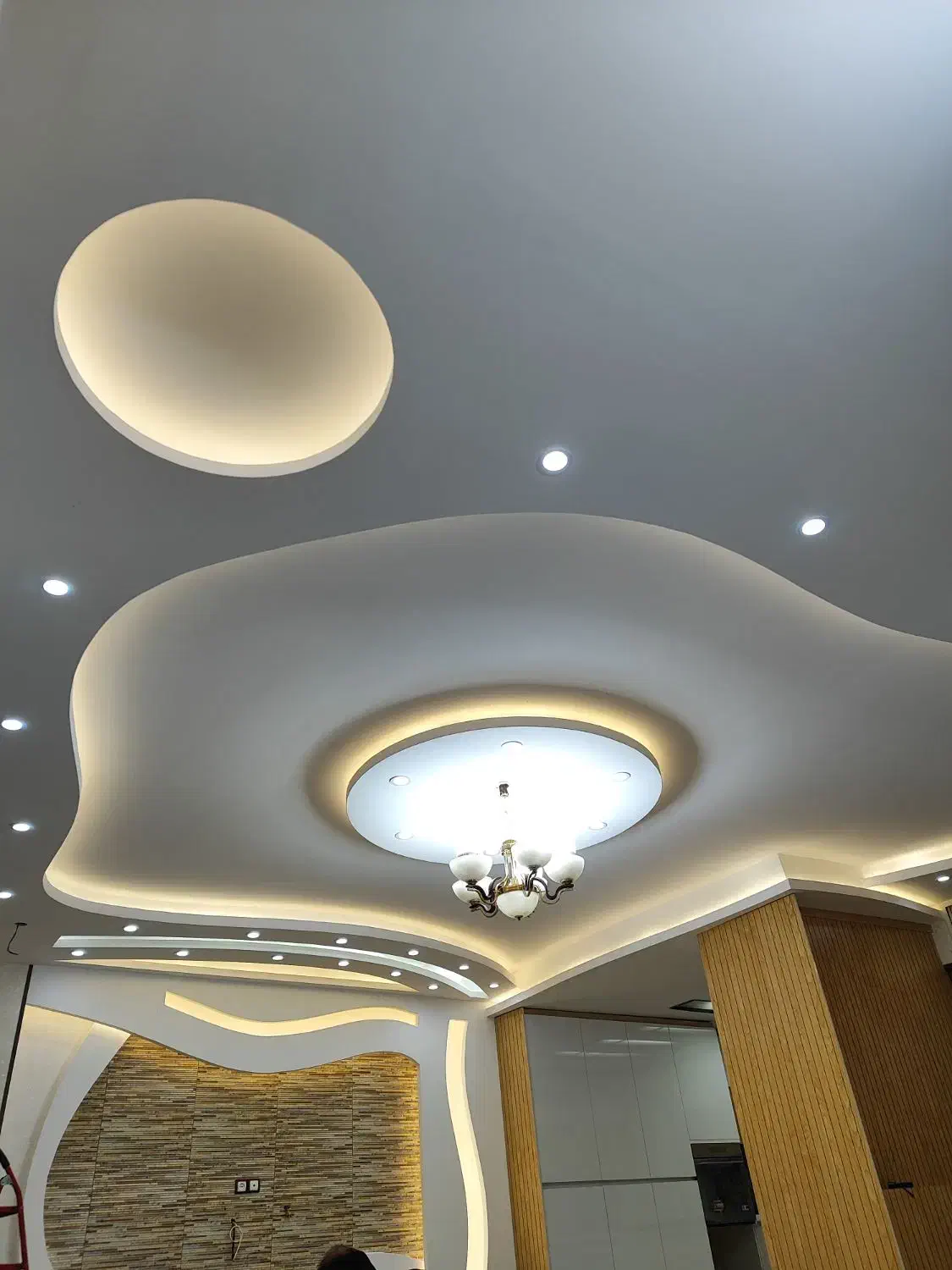 برقکار برقکاری لاین نوری نورپردازی رفع اتصالی|خدمات پیشه و مهارت|شیراز, شهرک سراج‎|دیوار