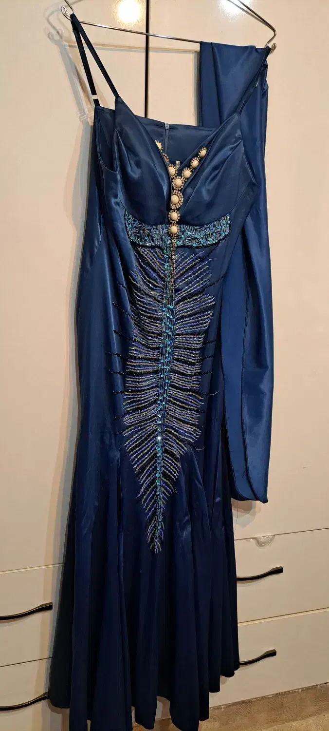 فروش تعدادی لباس مجلسی و غیره|لباس|شیراز, جوادیه|دیوار