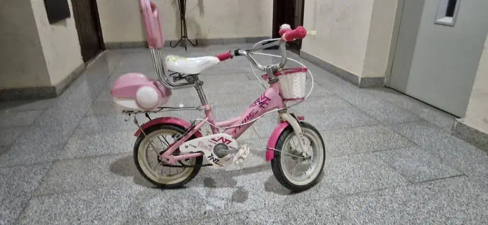 دوچرخه|دوچرخه، اسکیت، اسکوتر|پرند, فاز ۵|دیوار