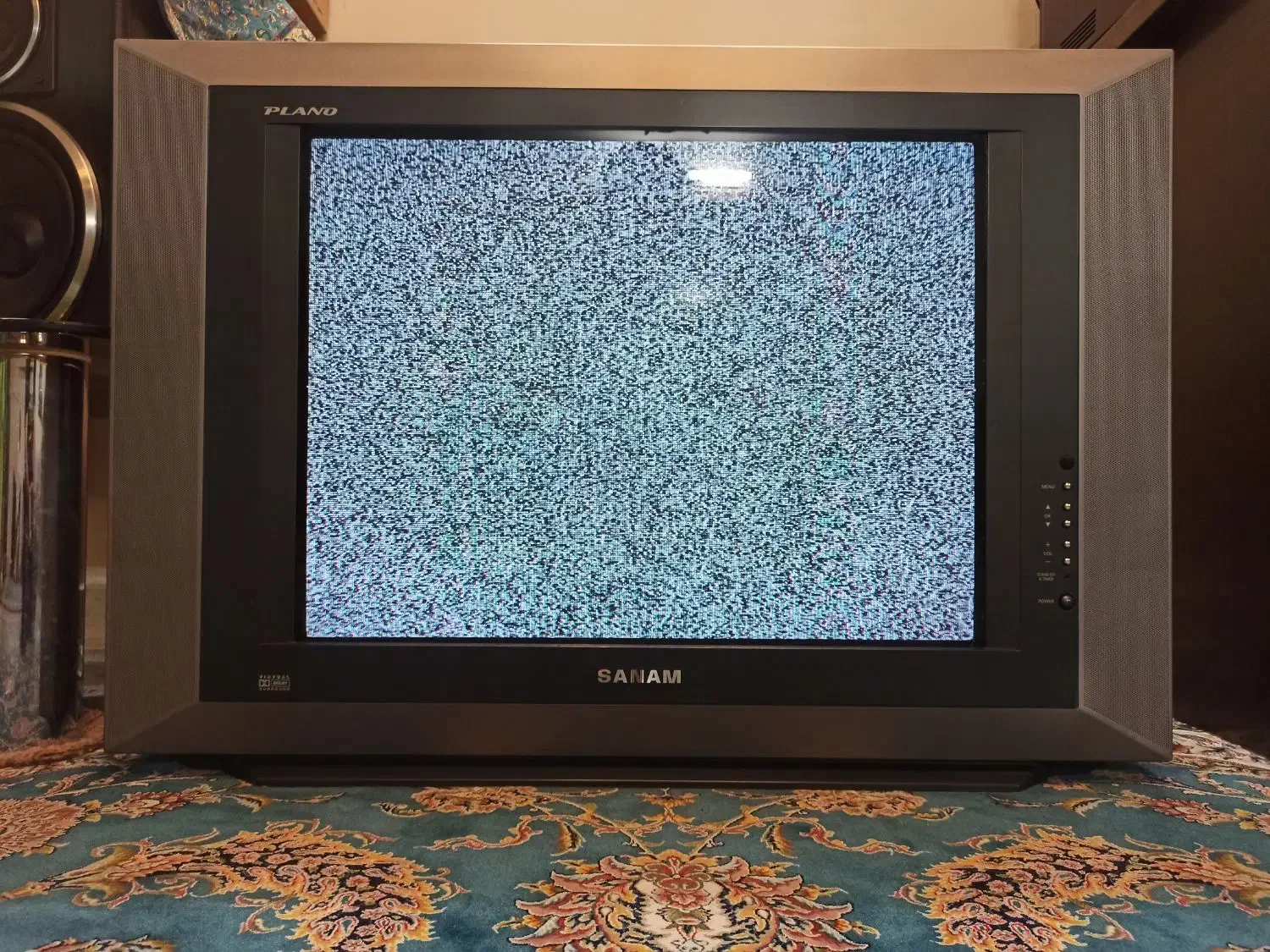 تلویزیون ۳۰ اینچ صنام در حد نو|تلویزیون و پروژکتور|تهران, نبی اکرم|دیوار