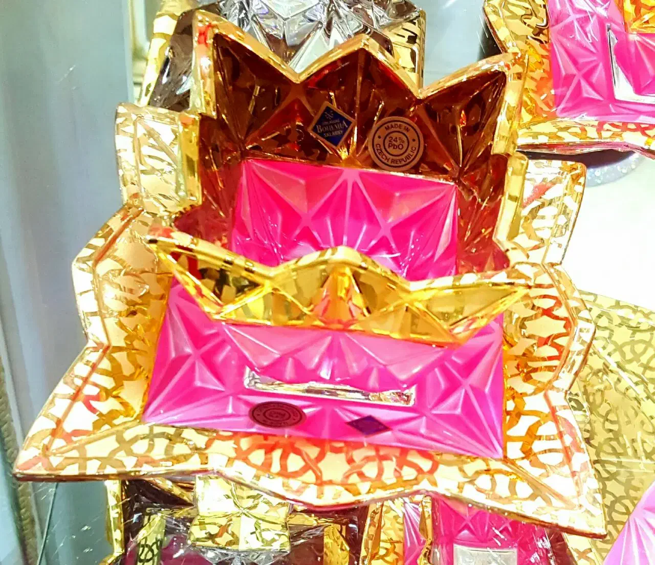 نیروی خانم مجرد برای کار ظروف کریستال و آرکوپال|استخدام هنری و رسانه|اصفهان, شهرک صنعتی جی|دیوار