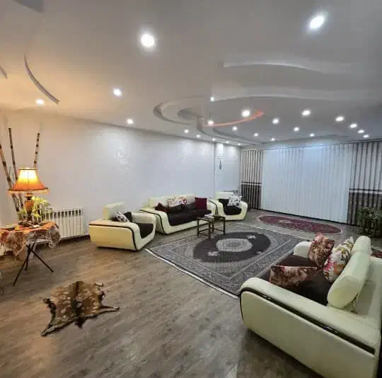 113 متر ایرانشهر / فول / املاک وزرا دانشگاه|اجارهٔ آپارتمان|قزوین, |دیوار