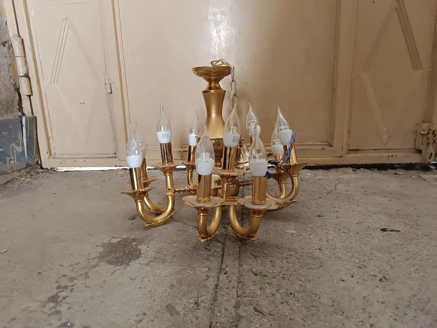 لوستر و مهتابی و کلید و پریز|لوستر و چراغ آویز|زاهدان, |دیوار