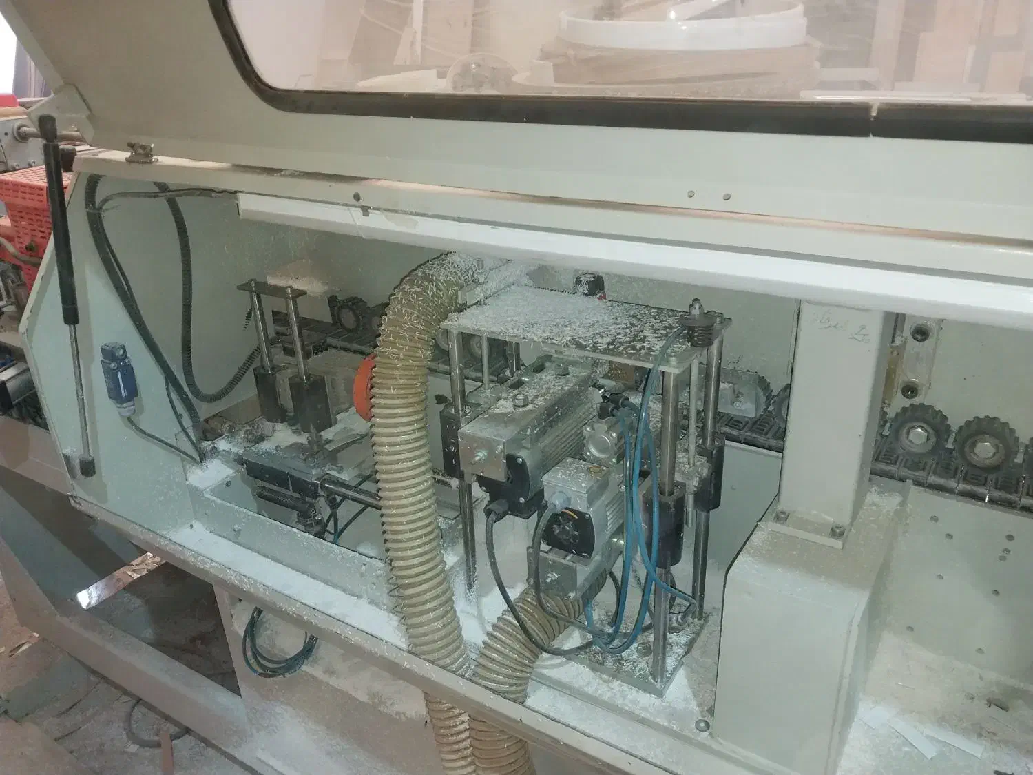لبه چسبان ۴ایستگاه صنعتی نوار pvc نجاری pvc دورکن|ماشین‌آلات صنعتی|مشهد, خین عرب|دیوار