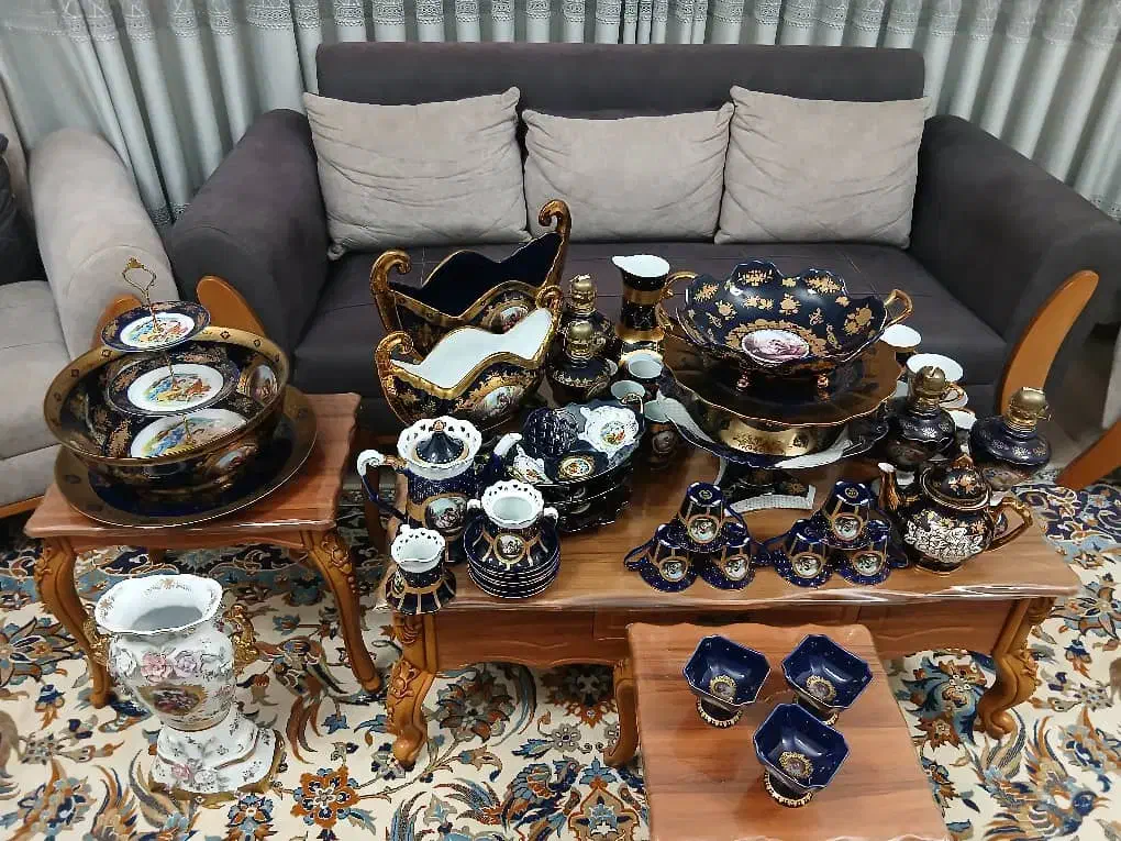 ظروف دنسی آبی سورمه ای قدیمی آبکاری طلا ۲۴ عیار|ظروف سرو و پذیرایی|اردبیل, |دیوار