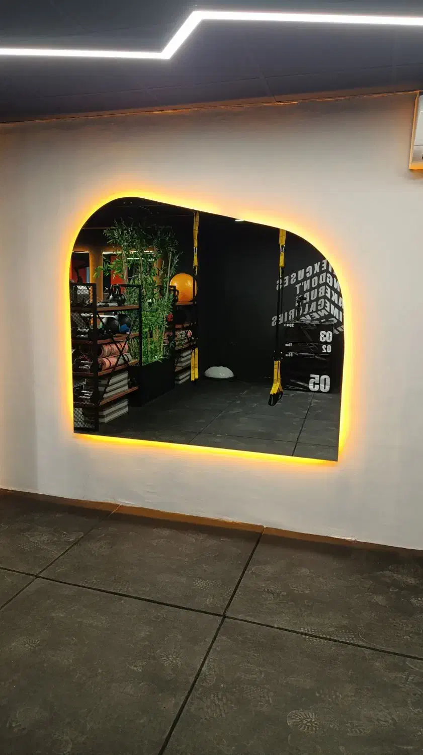 شیشه سکوریت واینه|خدمات پیشه و مهارت|رشت, صفاری|دیوار