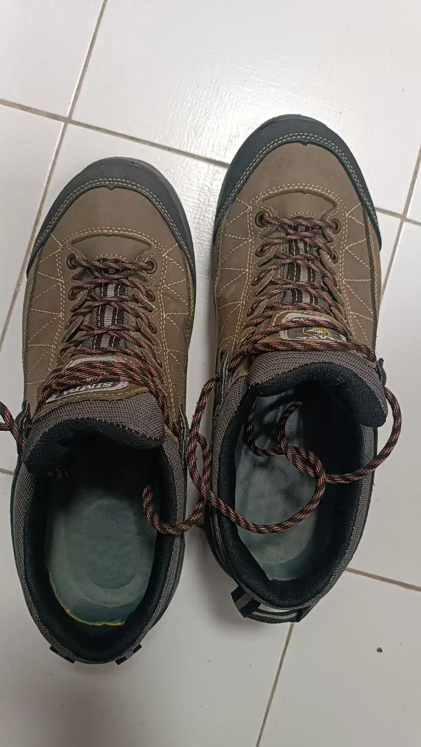 کفش پیاده روی|کیف، کفش، کمربند|خرم‌آباد, |دیوار