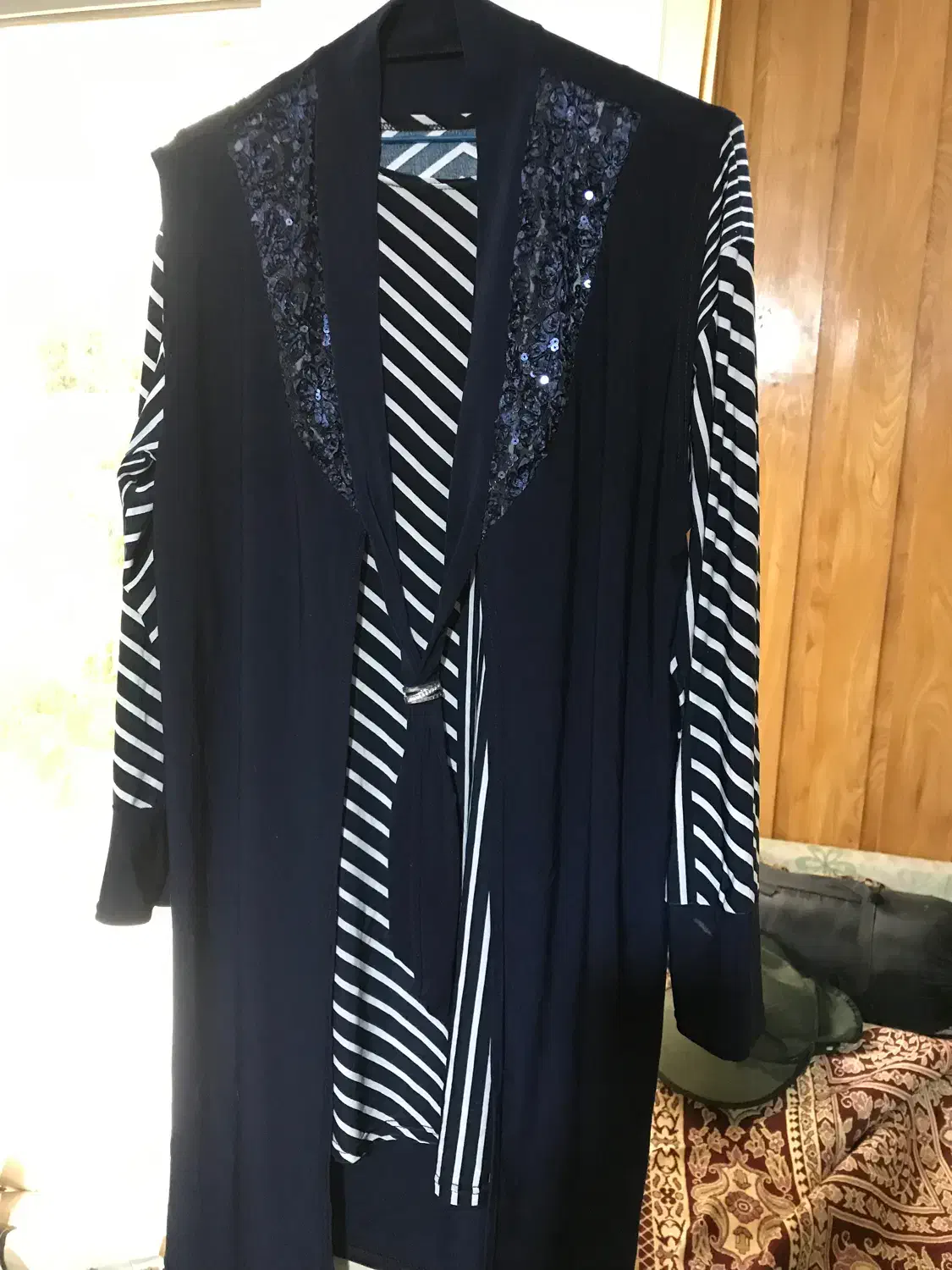 بلوز مجلسی|لباس|اصفهان, بوستان ناژوان|دیوار