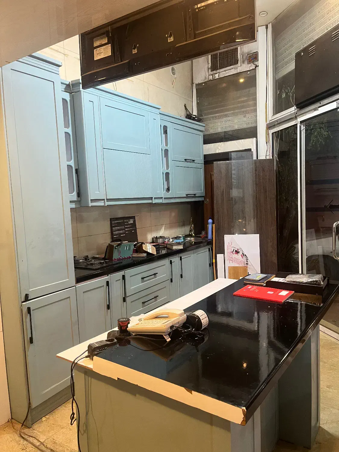 فروش تخت و کابینت مغازه|فروشگاه و مغازه|تهران, باغ خزانه|دیوار