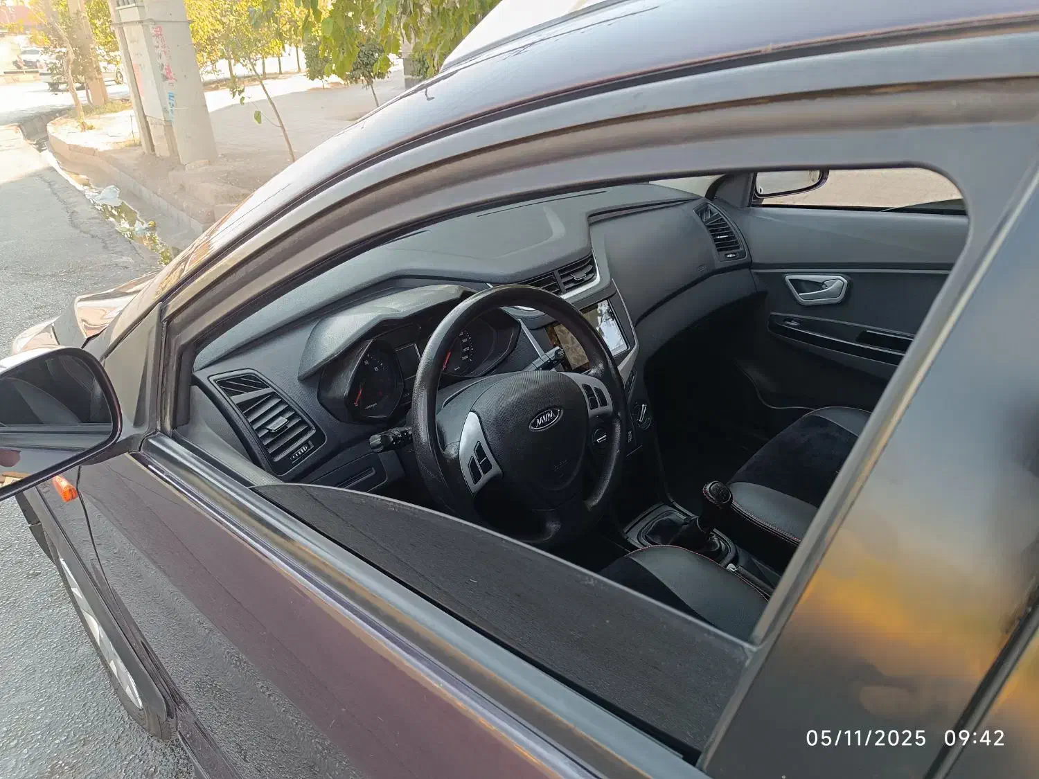 ام وی ام 315 اسپرت اکسلنت مدل ۹۸ فابریک بادمجونی|خودرو سواری و وانت|شیراز, ریشمک|دیوار