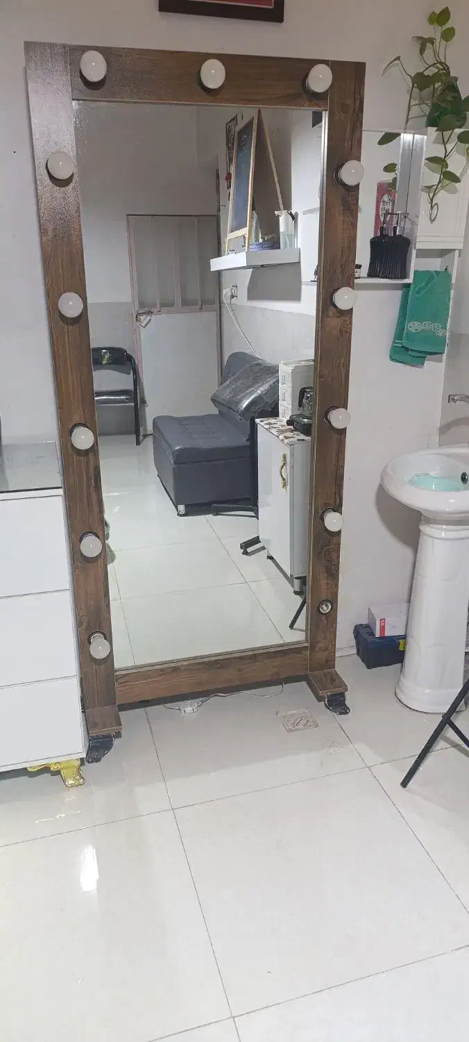 اینه قدی هالیوودی|آرایشگاه و سالن‌های زیبایی|سبزوار, هویزه|دیوار